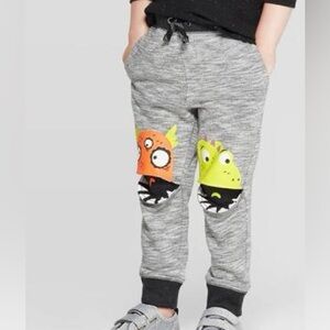 CAT & JACK GRAY MONSTER KNEE Pants 4t